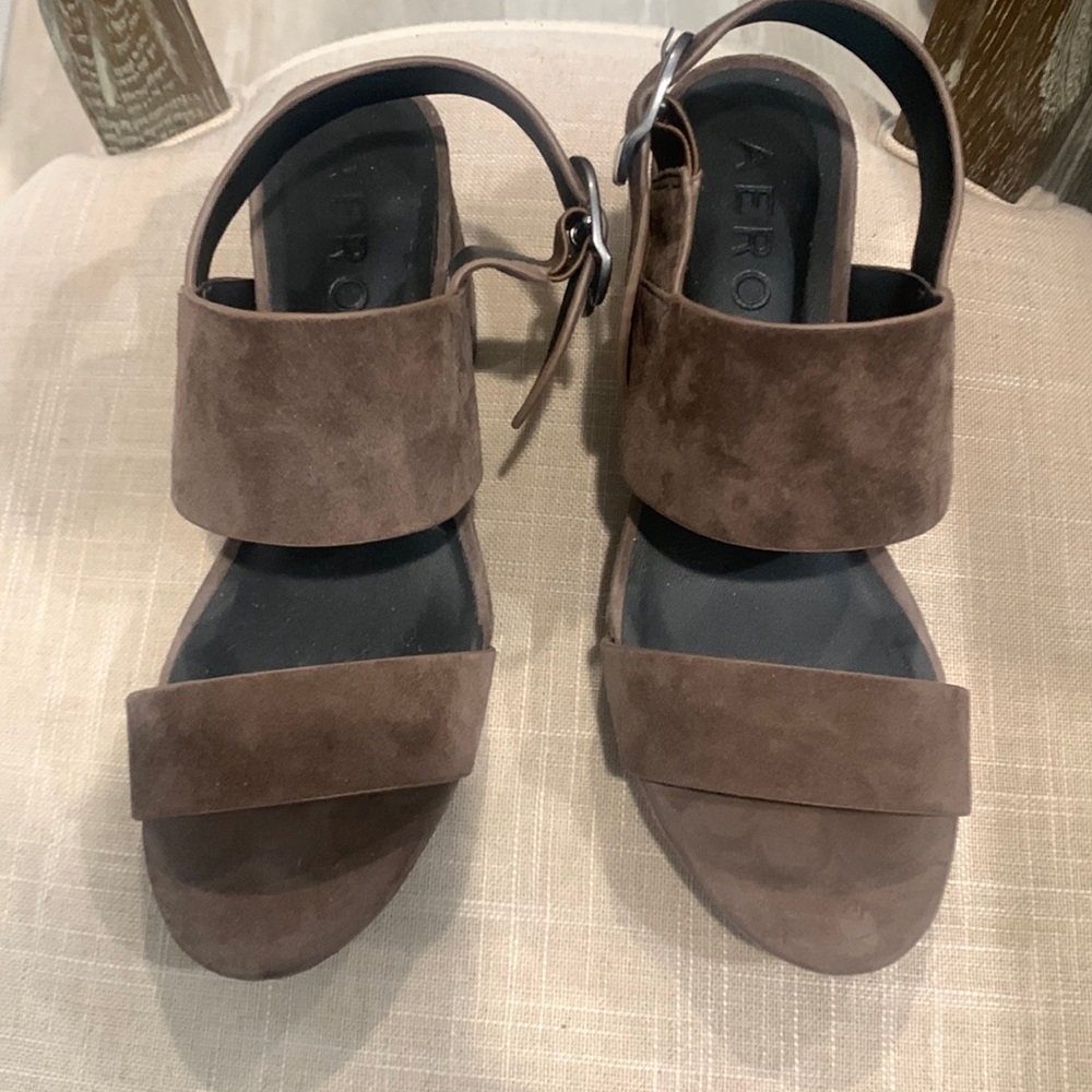 Brown suede brand new Aerosol sandals size 6
